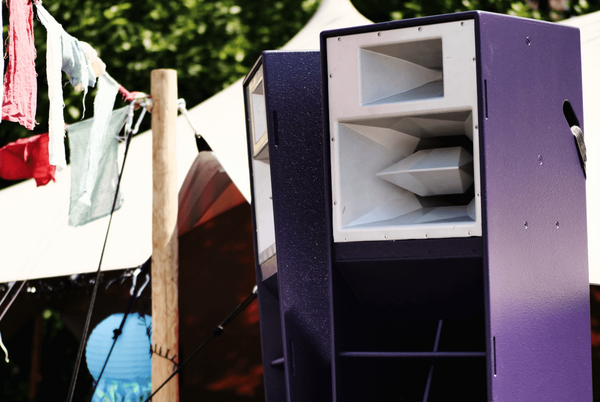 Funktion One Resolution 4e Lautsprecher auf einem Festival