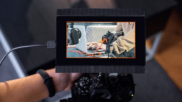 video technik mieten - monitor auf kamera